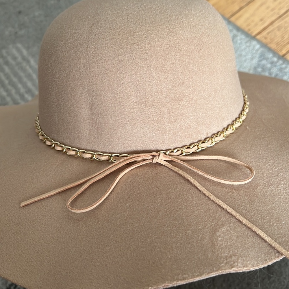 Floppy, fedora hat - Picture 2 of 3